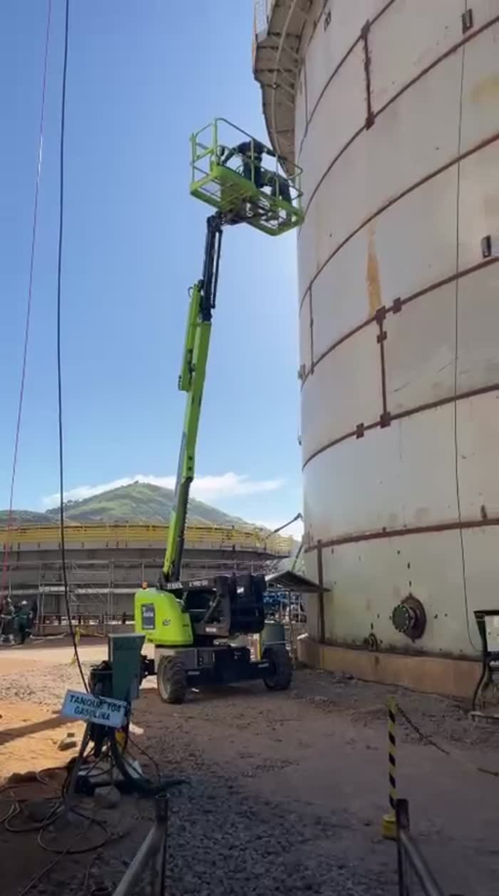 Montagem em tanque com plataforma